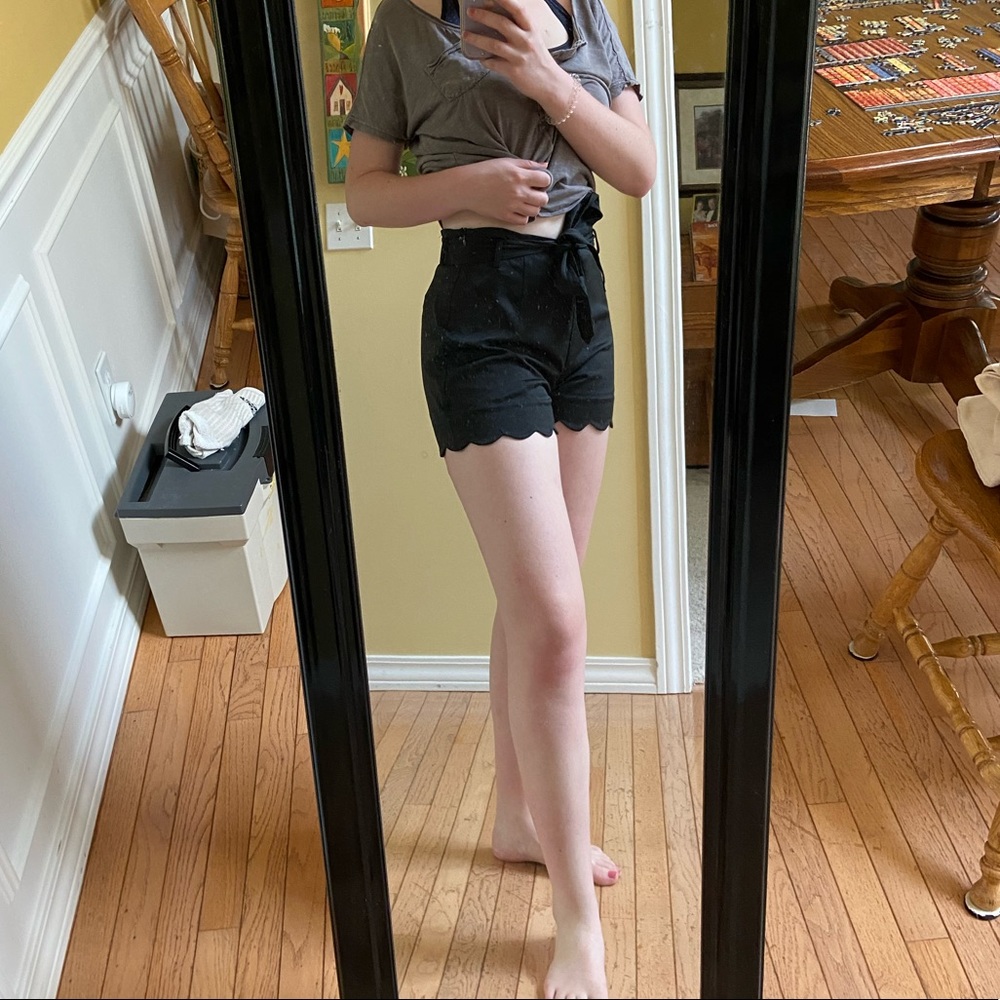 HYFVE High-waisted scalloped black shorts